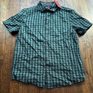 Perry Ellis green and Black Plaid Shirt short sleeve. NWT
